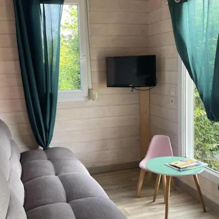 Au Bord De L'eau Avec Terrasse, Peche, Baignade Surveillee, Buvette Et Activites Exterieures - Fr-1-489-360 *